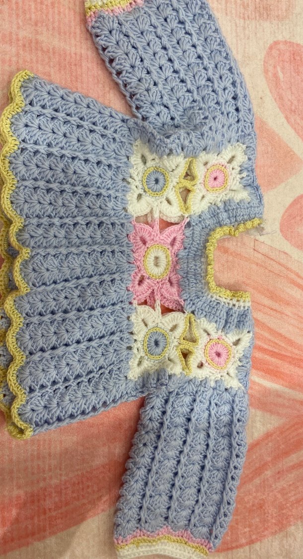 Çiçek İşlemeli Renkli Kız kazak - Görsel 3