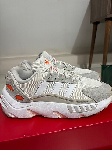 40,5 Beden beyaz Renk Adidas ayakkabı