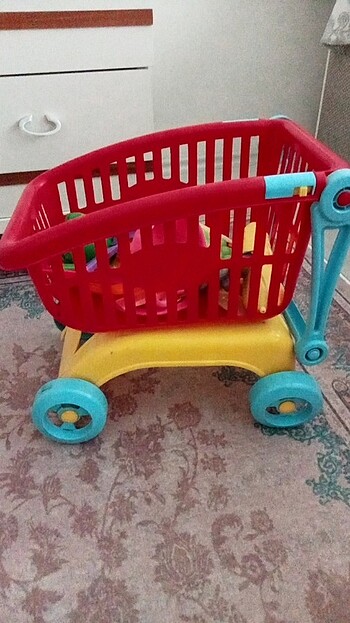 Market arabası 