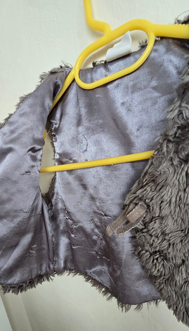 H&M marka Kız Çocuk Gri Kürklü Kolsuz Yelek - Görsel 4