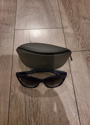 Emporio Armani güneş gözlüğü 