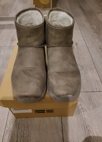 39 Beden kahverengi Renk Skechers bot Satıldı