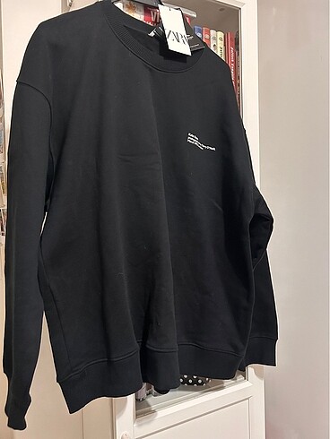 Zara Sweatshit