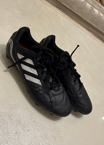 Adidas Siyah Futbol Ayakkabisi