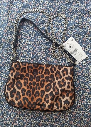 Bershka leopar çanta