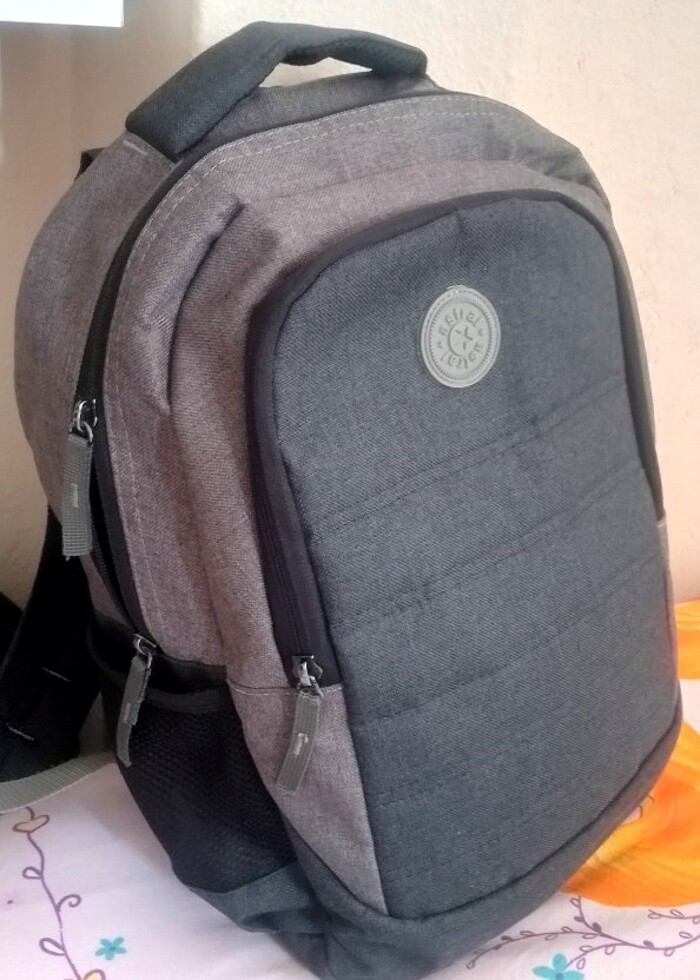 Astral  marka orjinal okul çantası  - Görsel 2