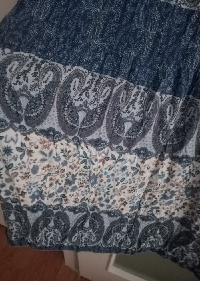 Yazlık ince askılı elbise - Görsel 5