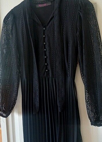 m Beden siyah Renk Midi boy dantel detaylı elbise 