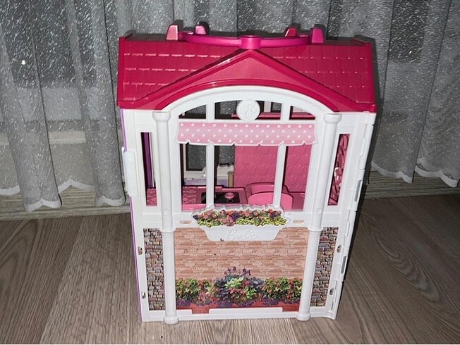  Barbie katlanabilir ev