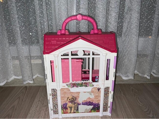 Barbie katlanabilir ev