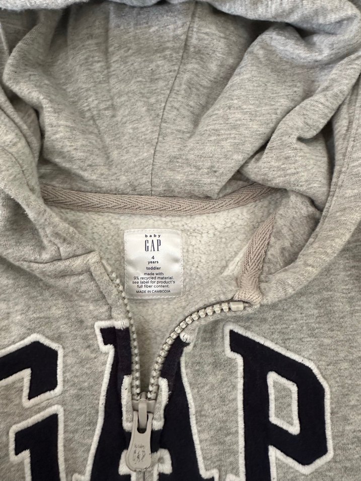 GAP Erkek Çocuk Gri Fermuarlı Eşofman Takımı - Görsel 3