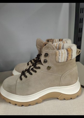 Network marka 41 numara Bej Süet Bağcıklı Bot - Görsel 2