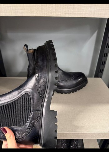 Network marka 40 numara Siyah Deri Bot - Görsel 5