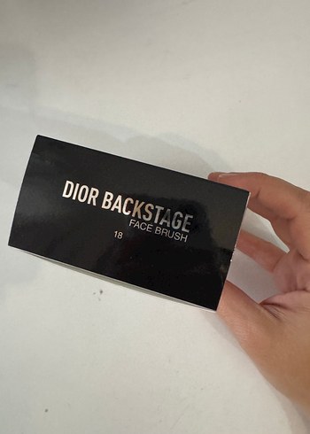  Beden Renk Dior backstage 18 no fondoten fırçası