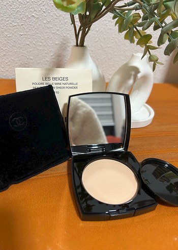 Chanel Les Beiges Doğal Aydınlık Pudra B10 - Görsel 5