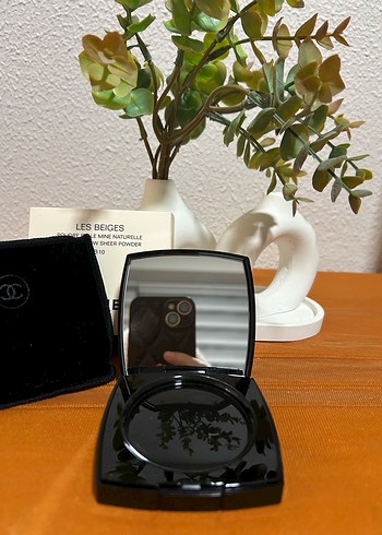 Chanel Les Beiges Doğal Aydınlık Pudra B10 - Görsel 6