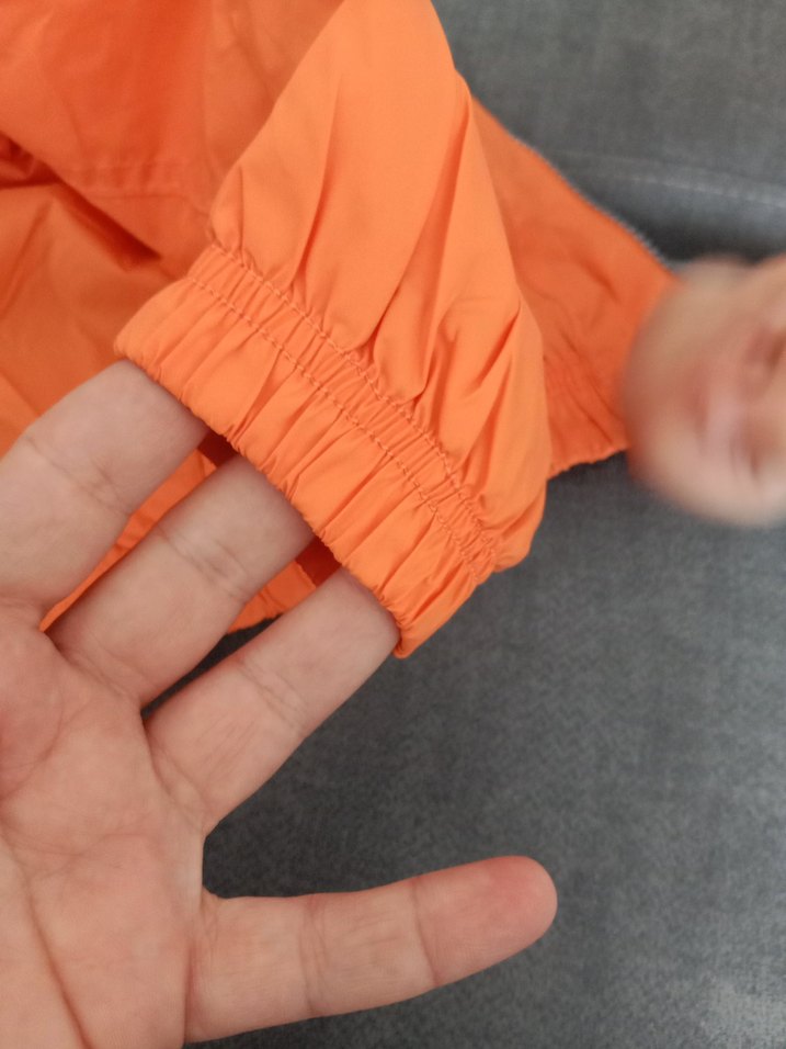 Turuncu Kapüşonlu Erkek Yağmurluk - Görsel 3