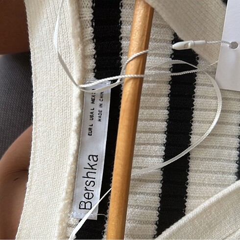 l Beden BERSHKA hırka