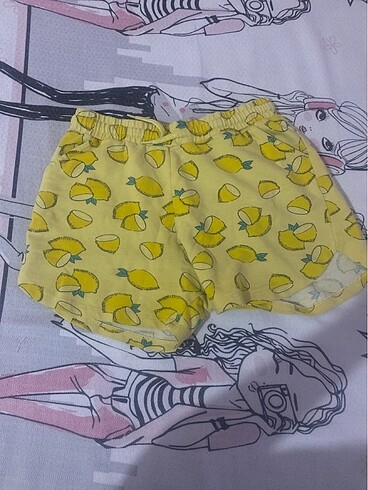 LC Waikiki kız çocuk 9-10 yaş limon desenli şort