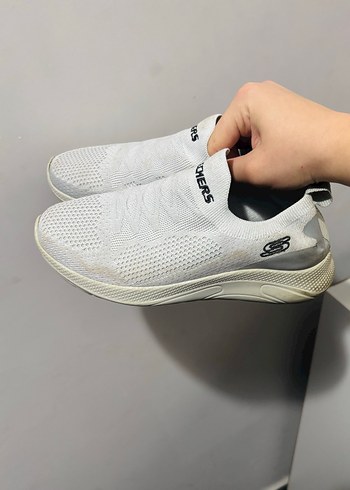 Skechers 37