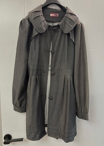 Düğmeli Uzun Gri Puantiyeli Kadın kaban - Görsel 2