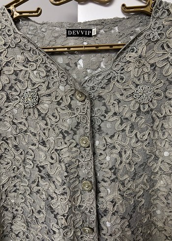 Gri Dantel İşlemeli Uzun Kollu ceket gömlek - Görsel 5