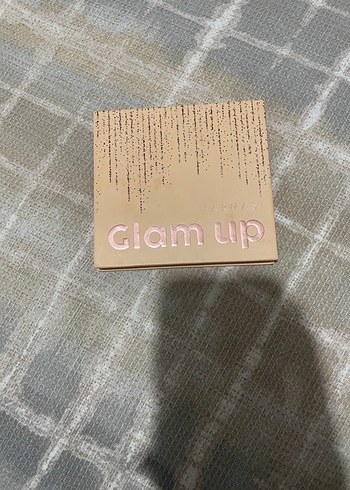 Glamup Parlak Bej Allık