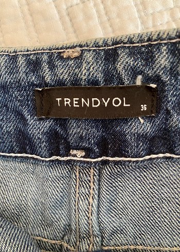 Trendyol & Milla Kemerli Kadın Mini Denim Şort