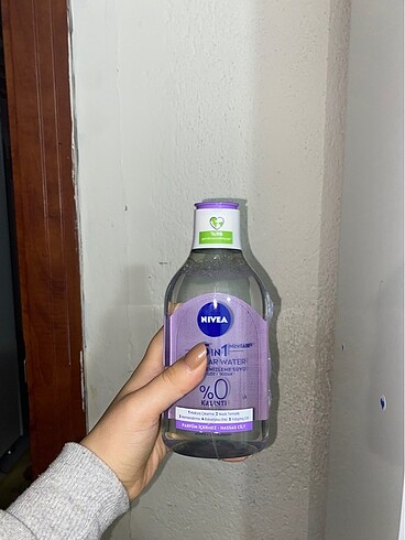  Beden Nivea yüz temizleme suyu