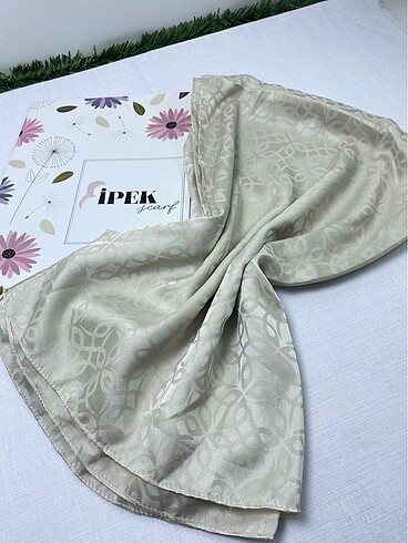 İpek Scarf Jakar Şal Krem