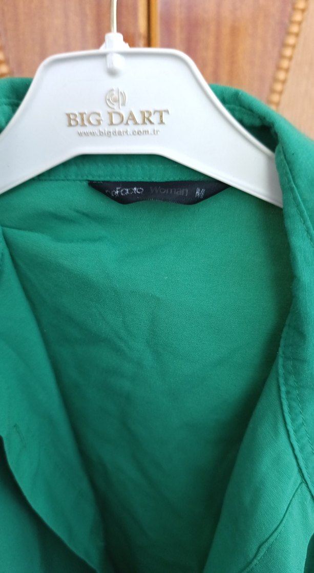 Düğmeli Yeşil Keten Kadın Gömlek - Görsel 2