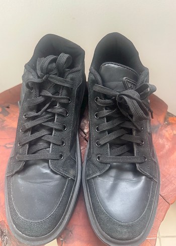 Prada Siyah Suet Sneaker