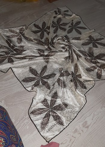 Dantel Detaylı Bej Bohem Kadın eşarp - Görsel 2