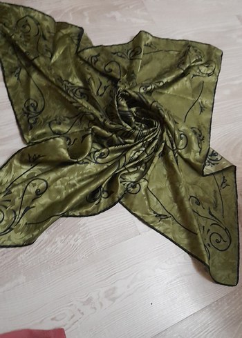 Bohem Tarzda Haki Kadın eşarp - Görsel 2