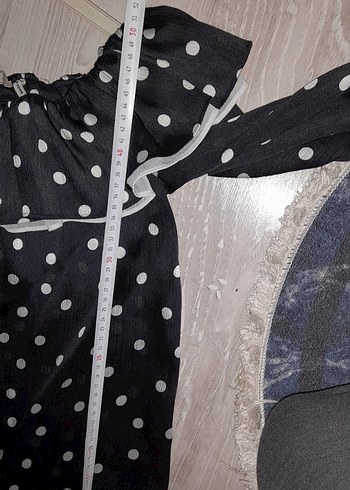 Puantiye Desenli Siyah Fırfırlı Bluz - Görsel 15