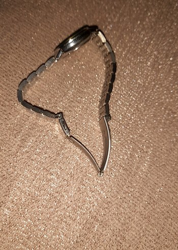 Gri Kadın Kol Saati Tokalı pili bittik - Görsel 2