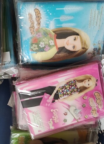 Beden Renk Barbie fotoğraf albümü 40 adet