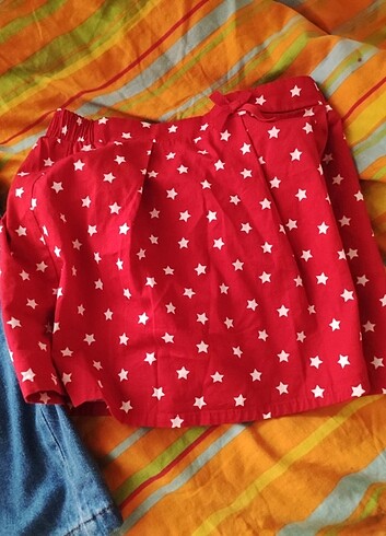 8 Yaş Beden 2 adet LC Waikiki sort 