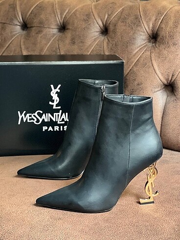 Ysl ????????
