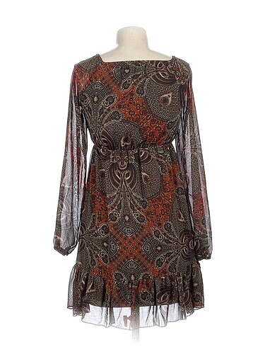 s Beden PreLoved Kısa Elbise %70 İndirimli.