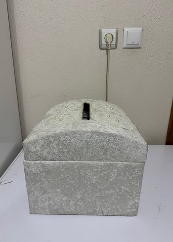 Beden Renk Beyaz Dantel Detaylı Makyaj Organizer Kutusu