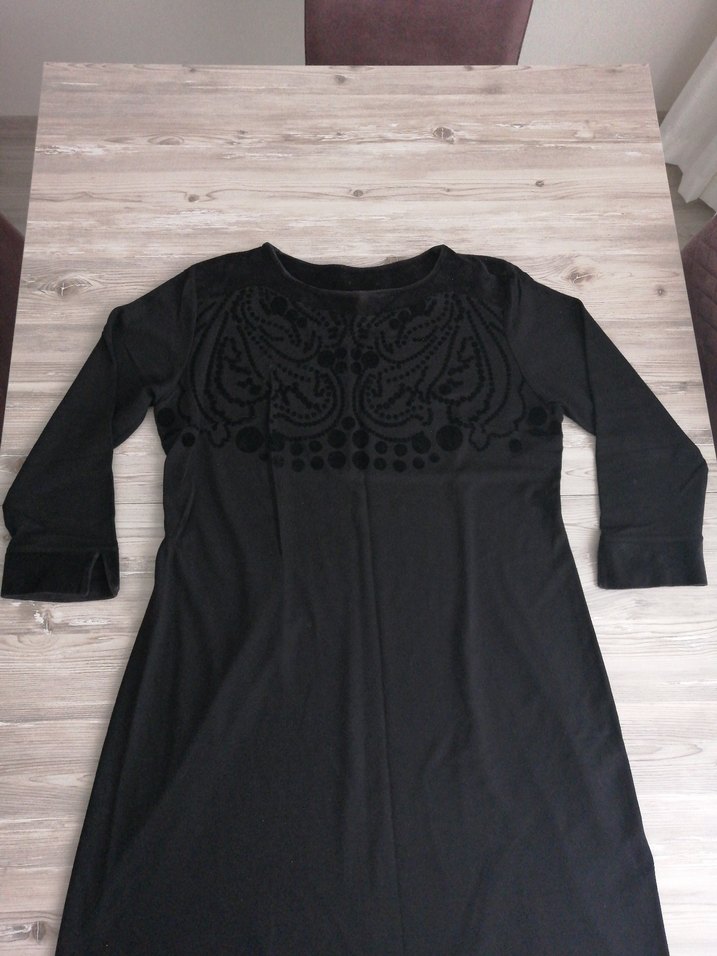 Uzun Kollu Siyah Nakışlı elbise, kışlık elbise - Görsel 2