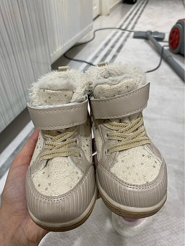 LC Waikiki Kız bebek bot