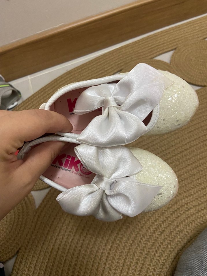 Kiko Beyaz Fiyonklu Kız Babet - Görsel 3