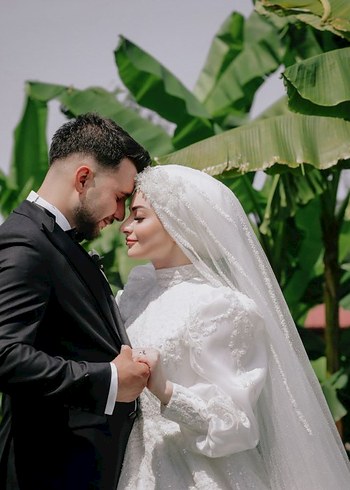 Gelinlik Uzun Kollu, Yüksek Yakalı Beyaz Prenses Gelinlik