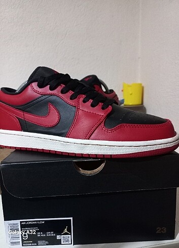 Nike Air Jordan 1 Low Reverse Bred