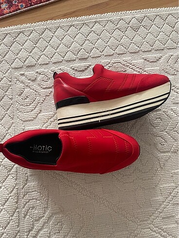 37 Beden kırmızı Renk Hotiç platform sneaker