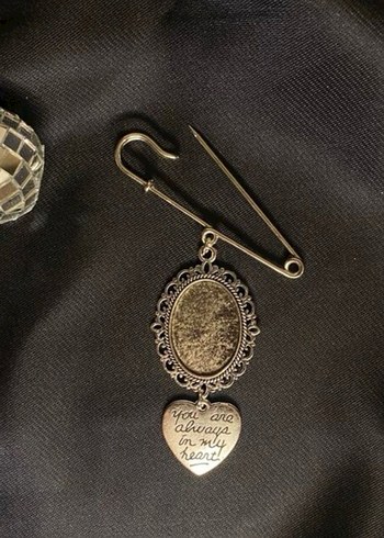 Diğer Gri Zincir Detaylı Vintage Goth Broş