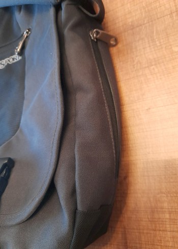 Jansport jansport büyük bilgisayar omuz çantası gri siyah