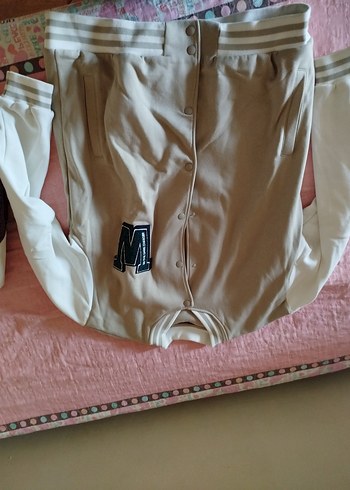 Bej Düğmeli Kadın Ceket